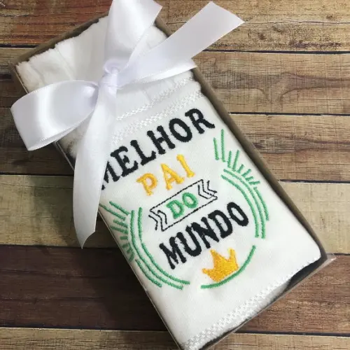 Toalha bordada artesanal